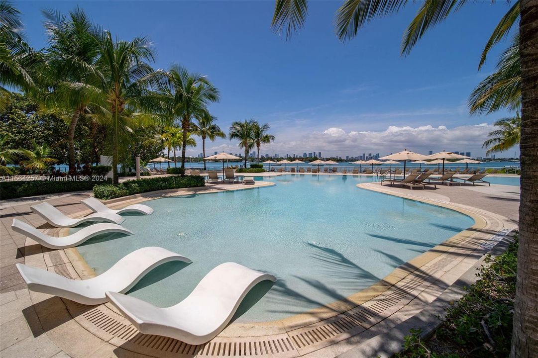 Recientemente alquilado: $2,609 (1 camas, 1 baños, 671 Pies cuadrados)