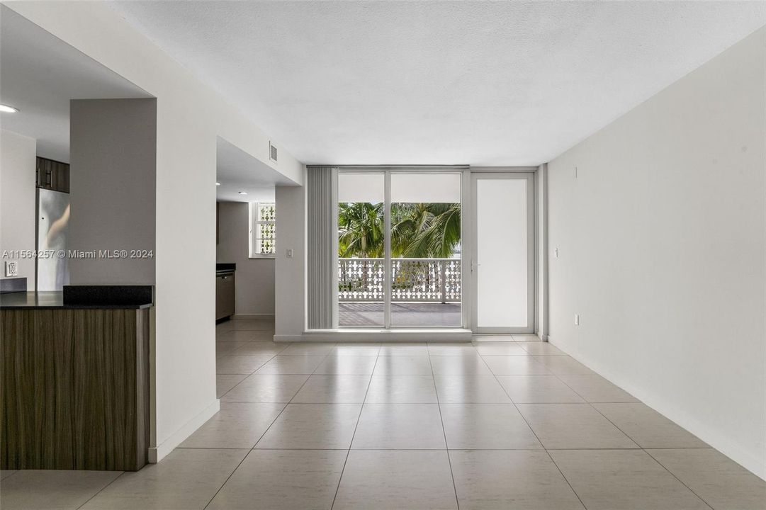 Recientemente alquilado: $2,609 (1 camas, 1 baños, 671 Pies cuadrados)