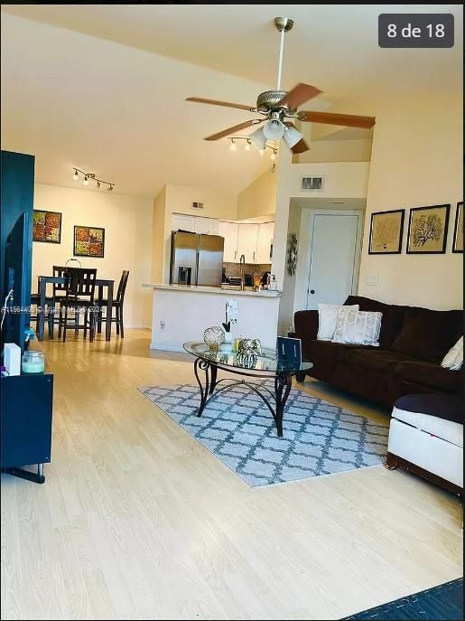 Recently Rented: $2,400 (2 beds, 2 baths, 1065 Square Feet)