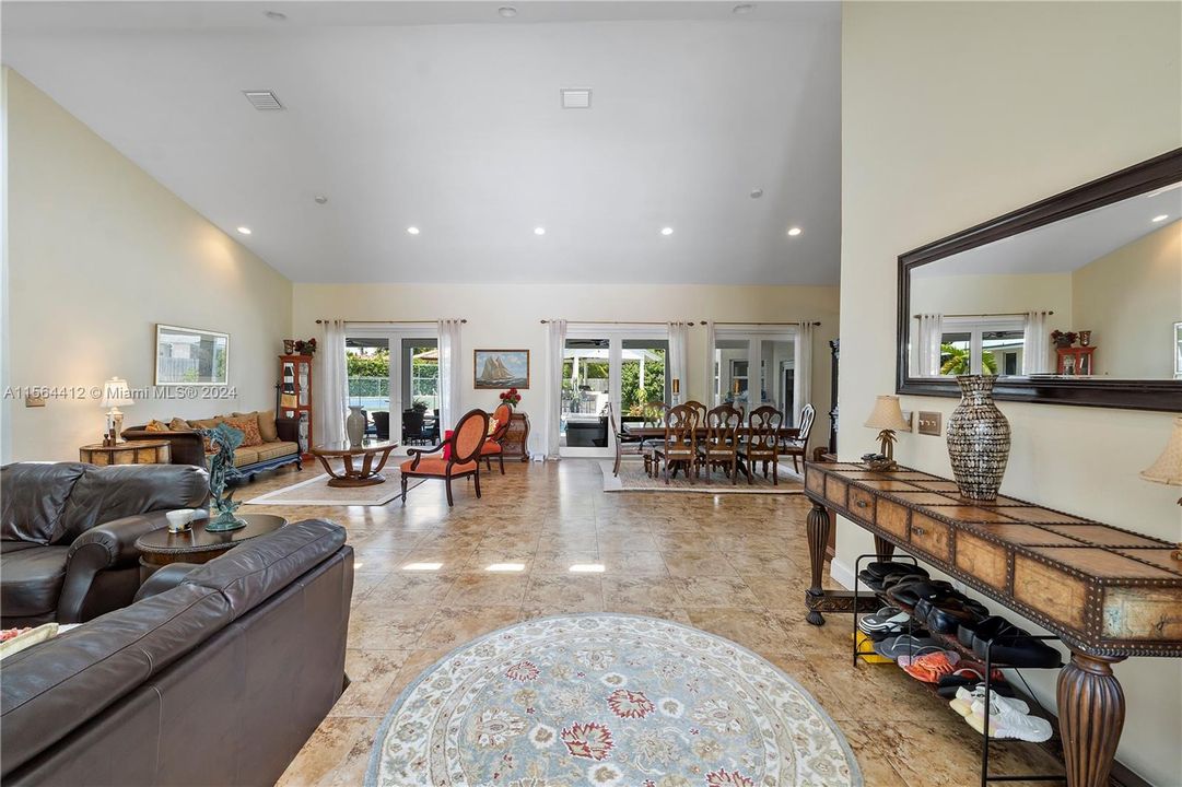 For Sale: $2,699,000 (5 beds, 3 baths, 3582 Square Feet)
