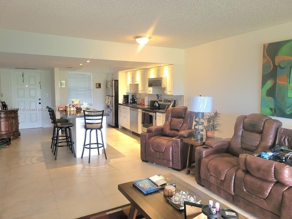 Recently Sold: $247,000 (2 beds, 2 baths, 1064 Square Feet)