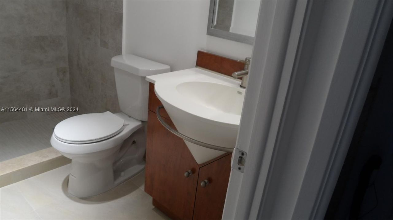 Recently Sold: $247,000 (2 beds, 2 baths, 1064 Square Feet)