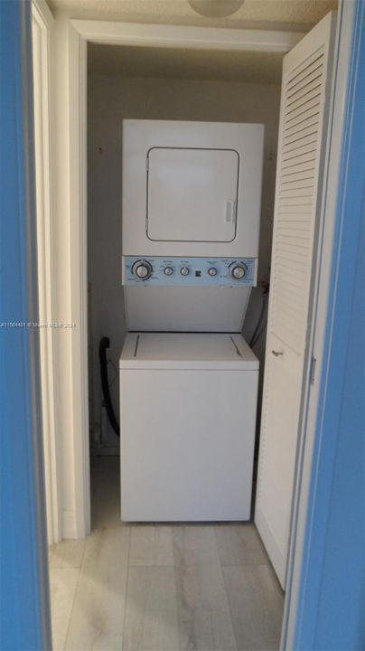 Recently Sold: $247,000 (2 beds, 2 baths, 1064 Square Feet)