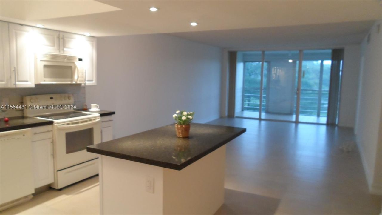 Recently Sold: $247,000 (2 beds, 2 baths, 1064 Square Feet)