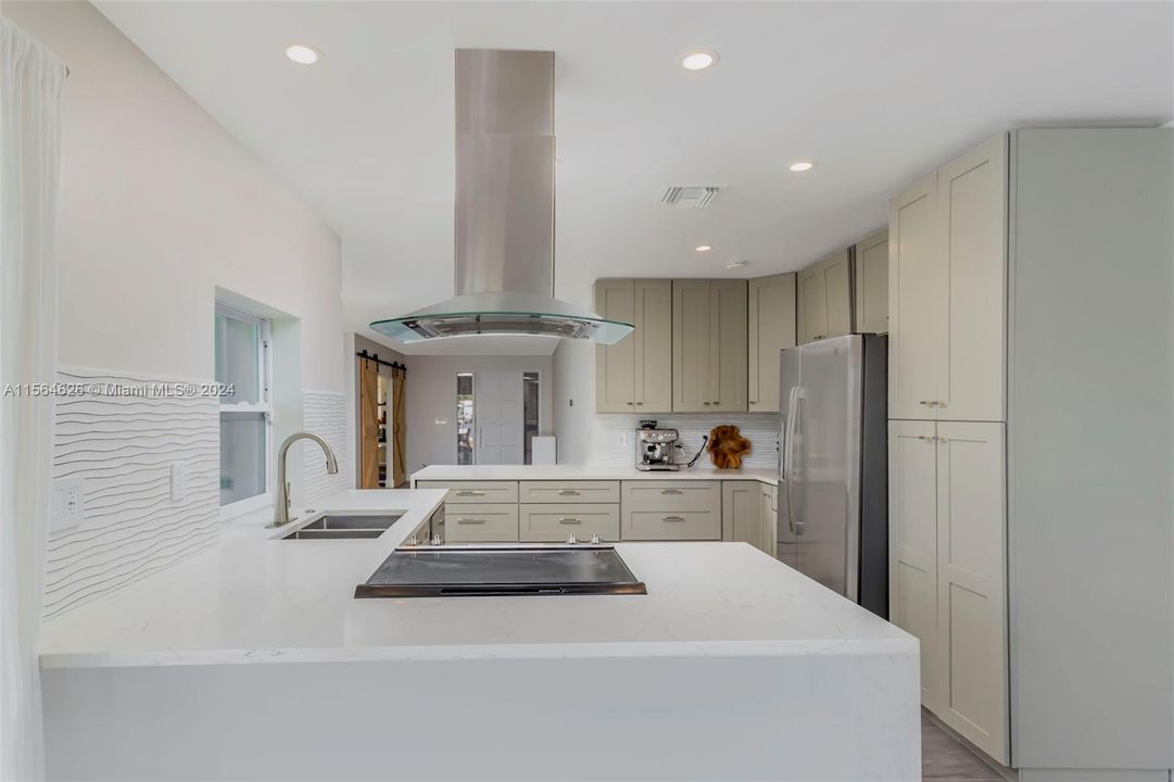 Active With Contract: $1,599,000 (3 beds, 3 baths, 1938 Square Feet)