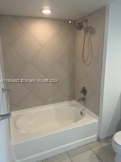 Recently Rented: $4,100 (2 beds, 2 baths, 1227 Square Feet)