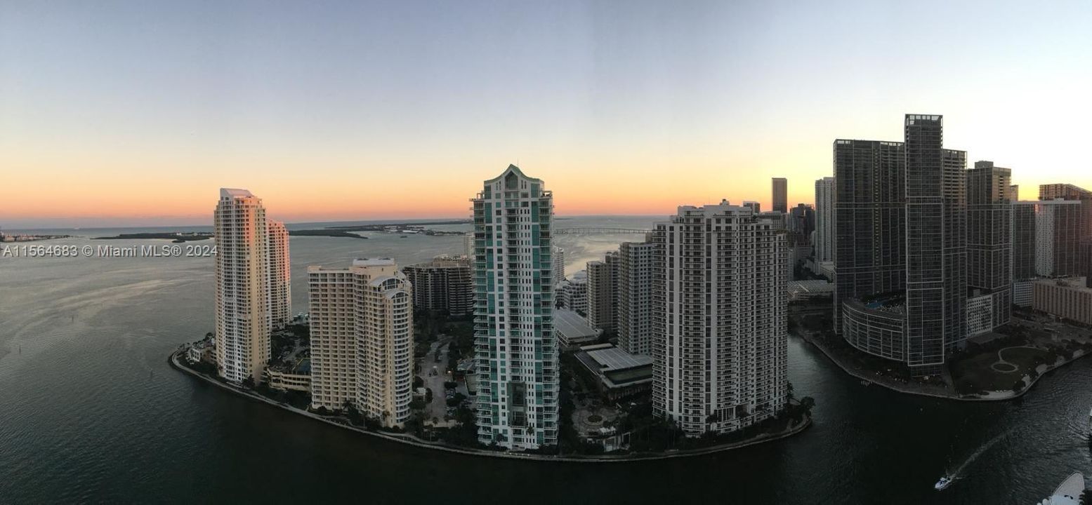 Recently Rented: $4,100 (2 beds, 2 baths, 1227 Square Feet)