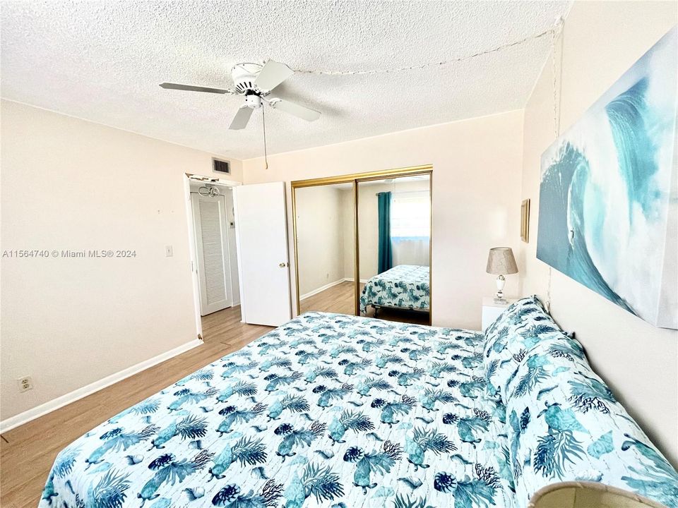 For Sale: $154,000 (1 beds, 1 baths, 510 Square Feet)
