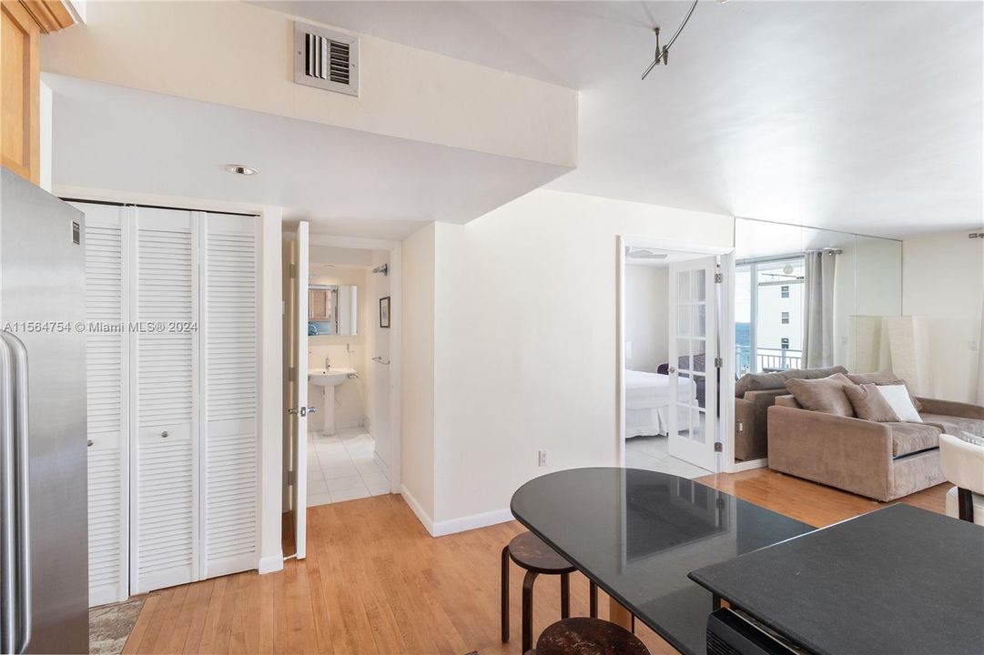 Recently Rented: $2,850 (1 beds, 1 baths, 659 Square Feet)