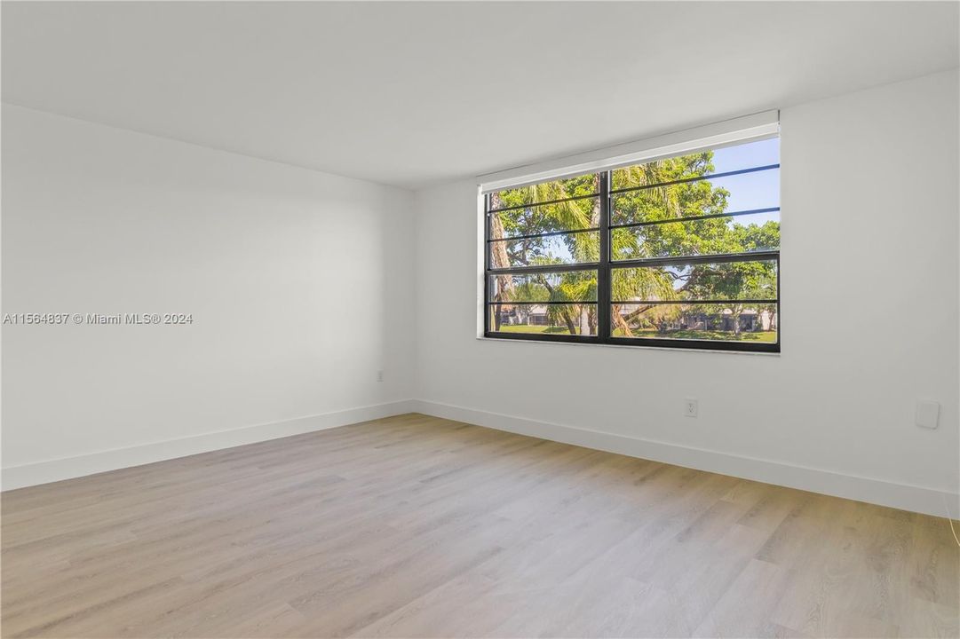 For Sale: $279,000 (2 beds, 2 baths, 1187 Square Feet)