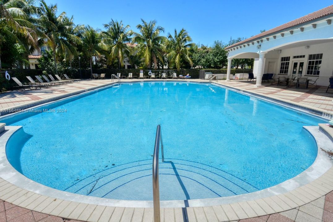Recently Sold: $449,900 (3 beds, 2 baths, 1746 Square Feet)