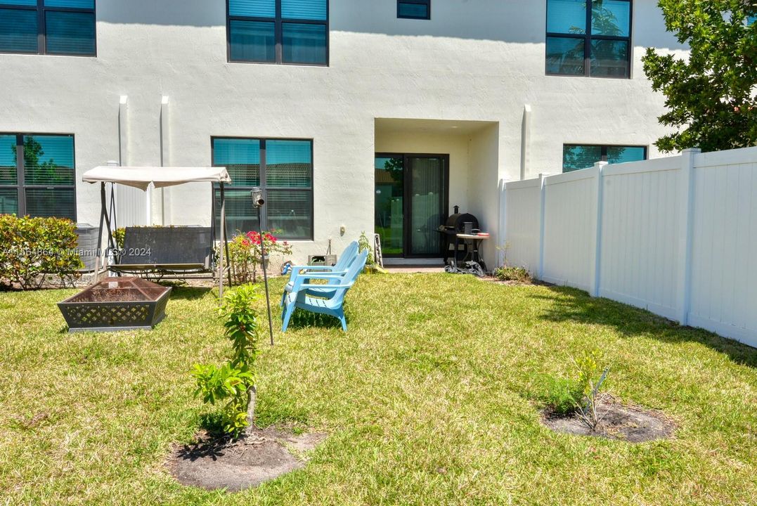 Recently Sold: $449,900 (3 beds, 2 baths, 1746 Square Feet)