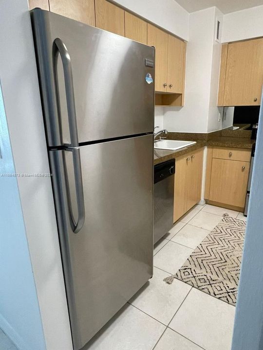 For Sale: $447,990 (1 beds, 1 baths, 720 Square Feet)