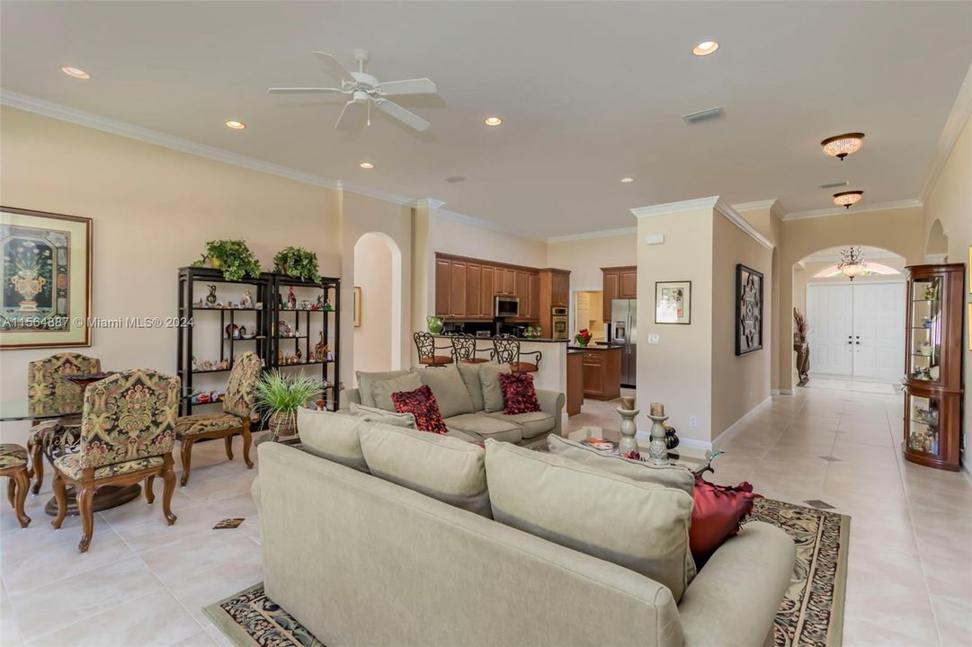 Recently Sold: $989,000 (4 beds, 3 baths, 2864 Square Feet)