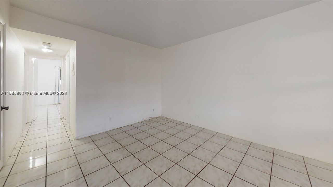 For Sale: $260,000 (2 beds, 2 baths, 1000 Square Feet)