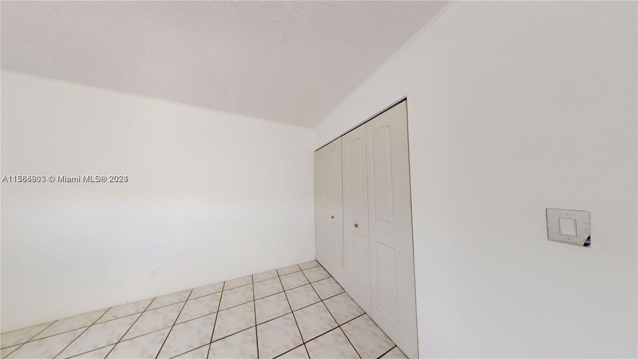 For Sale: $260,000 (2 beds, 2 baths, 1000 Square Feet)