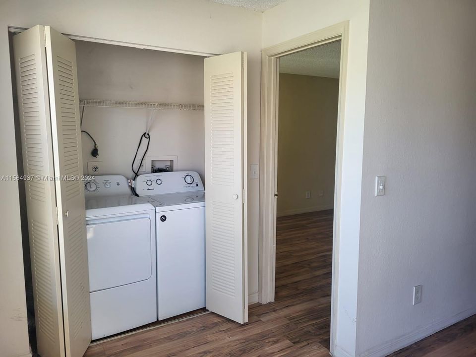 Recently Rented: $1,850 (1 beds, 1 baths, 743 Square Feet)