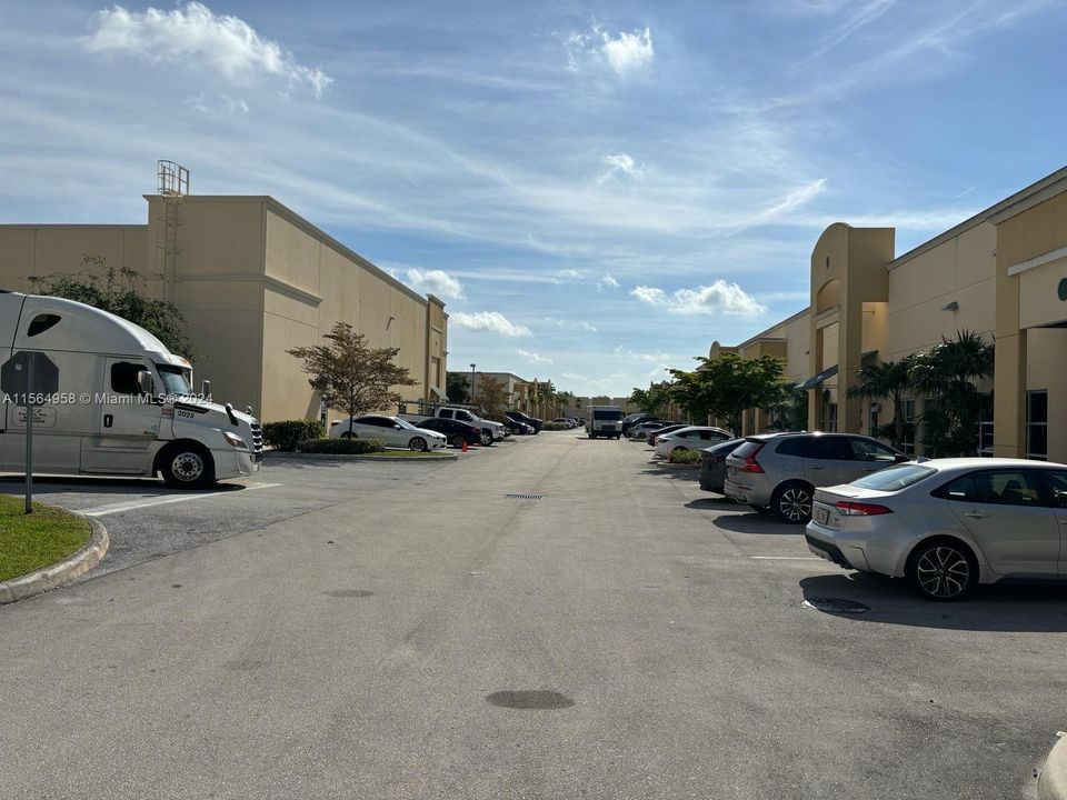 最近租的: $4,875 (0 贝兹, 0 浴室, 0 平方英尺)