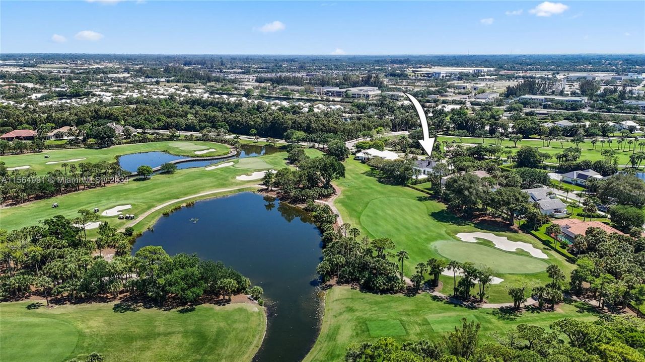 最近售出: $3,249,000 (3 贝兹, 3 浴室, 3411 平方英尺)