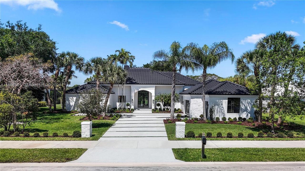 最近售出: $3,249,000 (3 贝兹, 3 浴室, 3411 平方英尺)