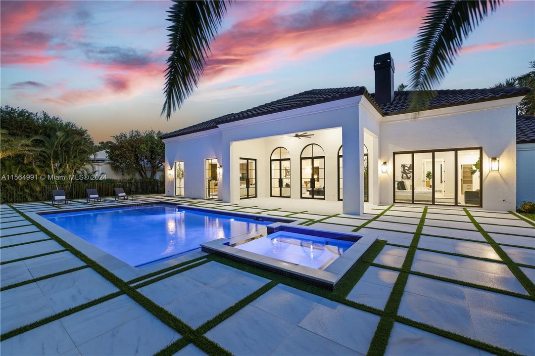 最近售出: $3,249,000 (3 贝兹, 3 浴室, 3411 平方英尺)