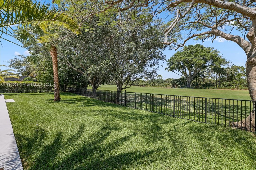 最近售出: $3,249,000 (3 贝兹, 3 浴室, 3411 平方英尺)