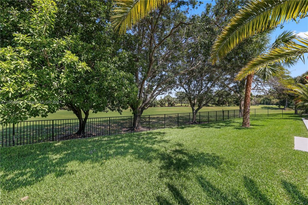 最近售出: $3,249,000 (3 贝兹, 3 浴室, 3411 平方英尺)