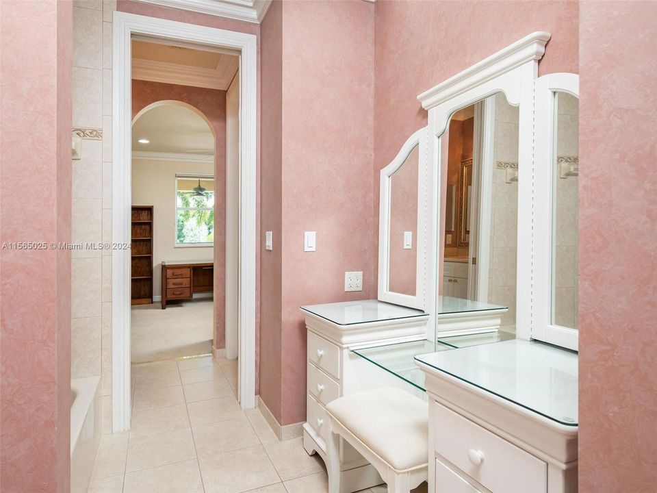 待售: $2,149,000 (6 贝兹, 5 浴室, 5365 平方英尺)