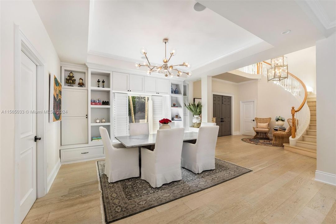 For Sale: $4,680,000 (5 beds, 5 baths, 4461 Square Feet)