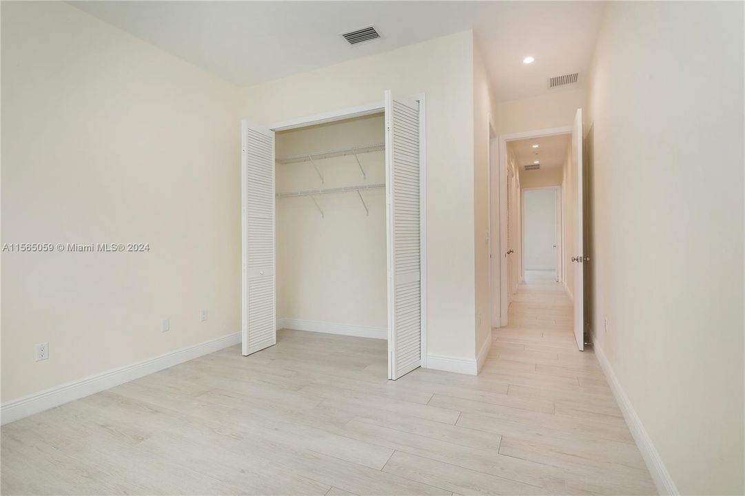 Active With Contract: $4,950 (2 beds, 2 baths, 1630 Square Feet)