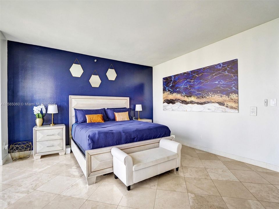 Active With Contract: $1,050,000 (3 beds, 2 baths, 2040 Square Feet)