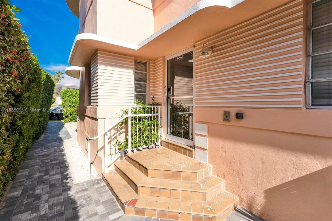 Vendido Recientemente: $189,500 (1 camas, 1 baños, 550 Pies cuadrados)