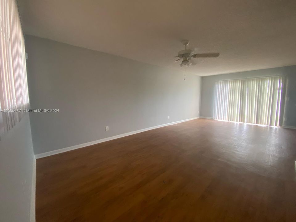 For Sale: $237,000 (2 beds, 2 baths, 1020 Square Feet)