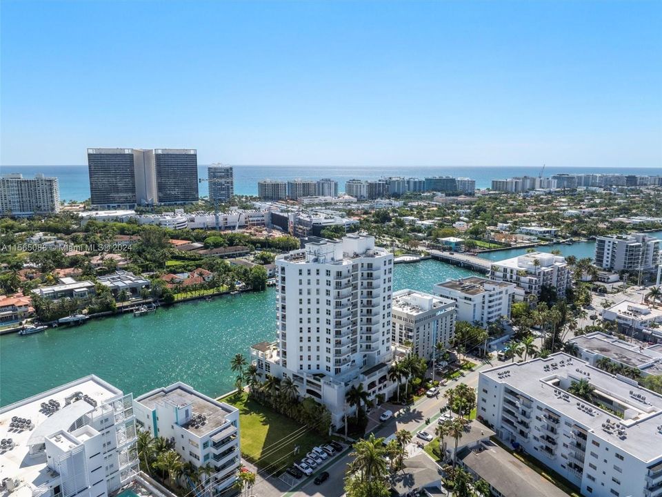 For Sale: $1,495,000 (3 beds, 2 baths, 1731 Square Feet)