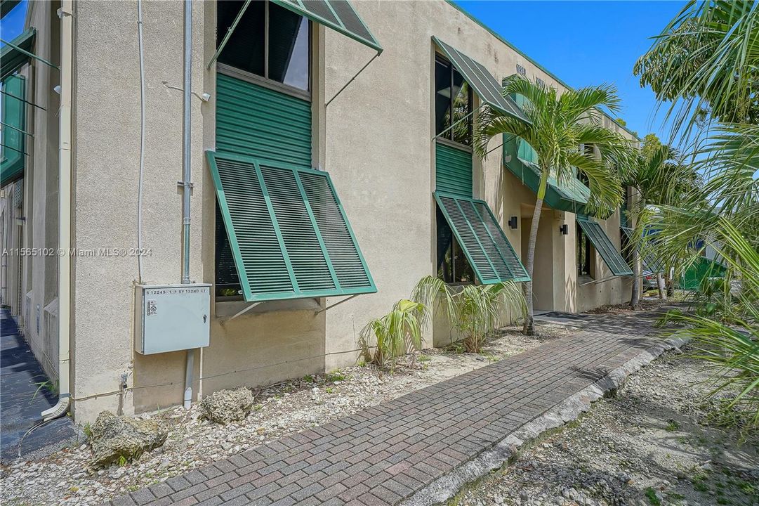Active With Contract: $700,000 (0 beds, 0 baths, 0 Square Feet)