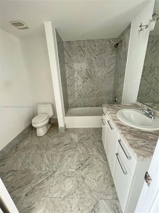 Active With Contract: $2,200 (1 beds, 1 baths, 506 Square Feet)