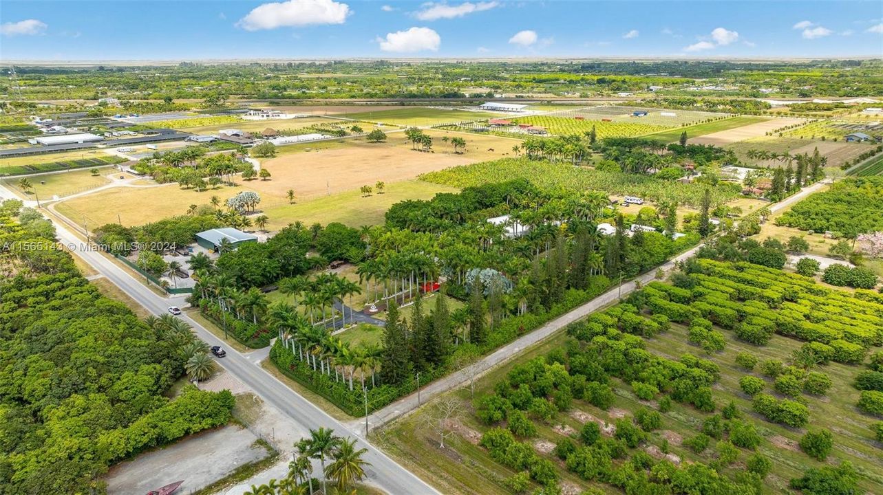 For Sale: $3,850,000 (1.00 acres)