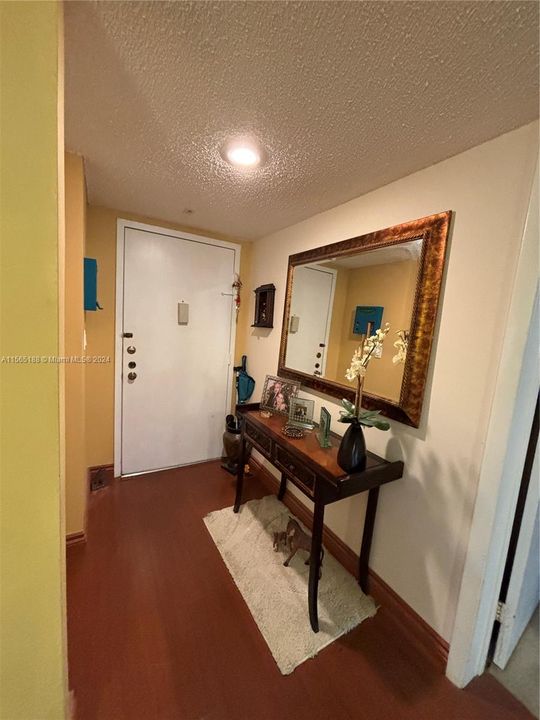 For Sale: $382,500 (2 beds, 2 baths, 1235 Square Feet)