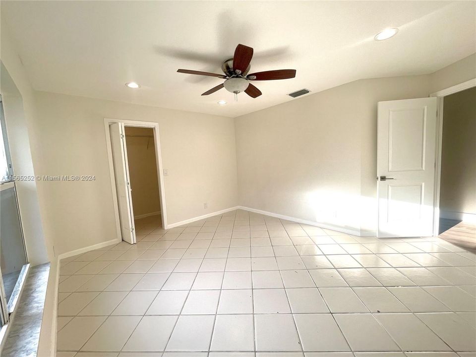 For Rent: $5,900 (4 beds, 3 baths, 2482 Square Feet)