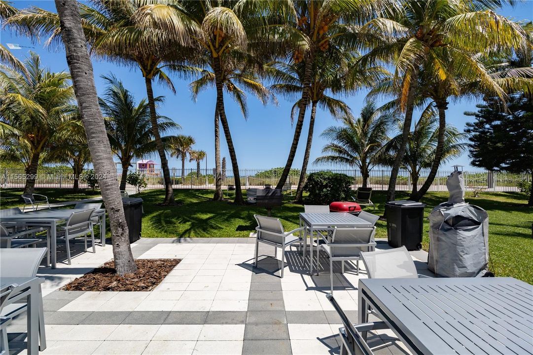 Recently Rented: $4,600 (2 beds, 2 baths, 1352 Square Feet)