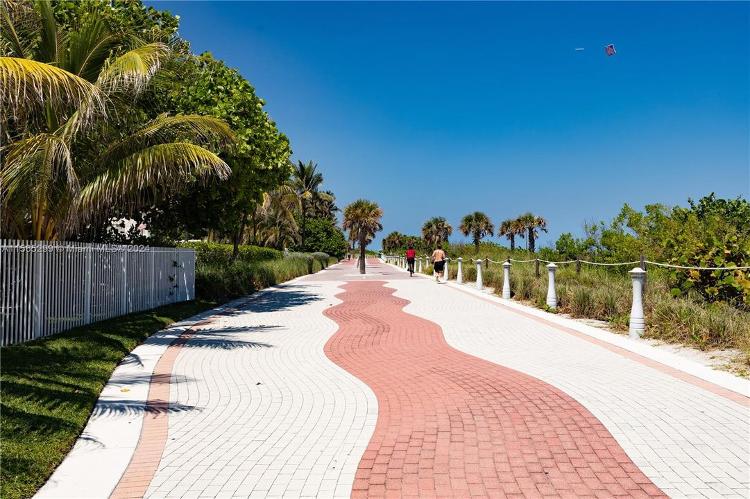 Recently Rented: $4,600 (2 beds, 2 baths, 1352 Square Feet)