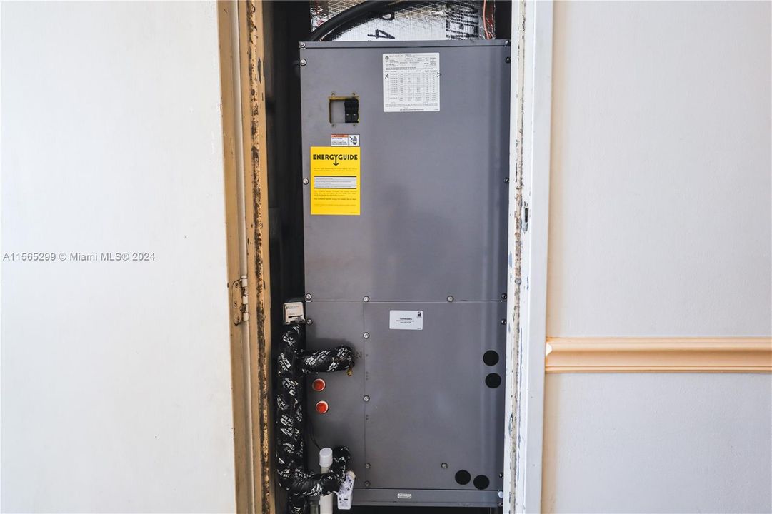 Recently Rented: $4,600 (2 beds, 2 baths, 1352 Square Feet)