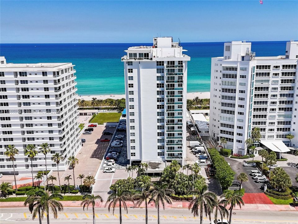 Recently Rented: $4,600 (2 beds, 2 baths, 1352 Square Feet)