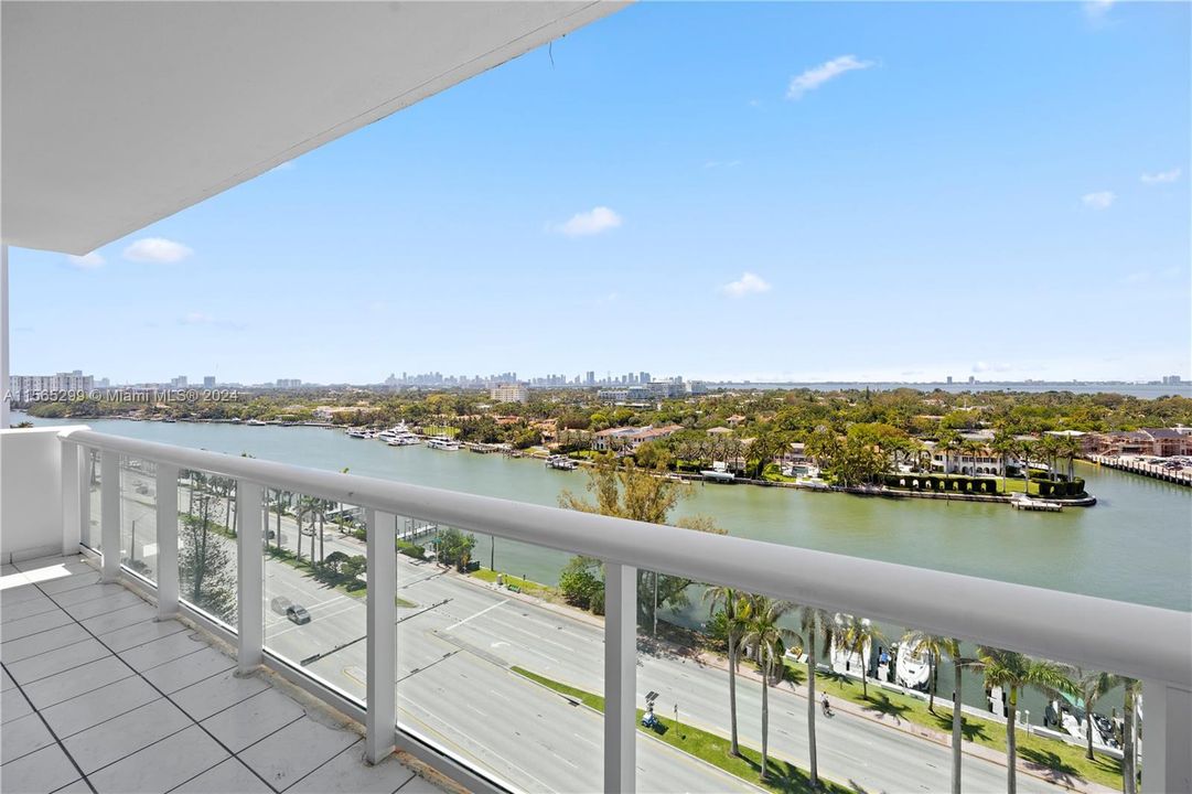 Recently Rented: $4,600 (2 beds, 2 baths, 1352 Square Feet)