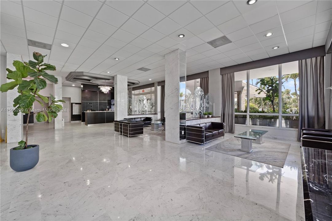 Recently Rented: $4,600 (2 beds, 2 baths, 1352 Square Feet)