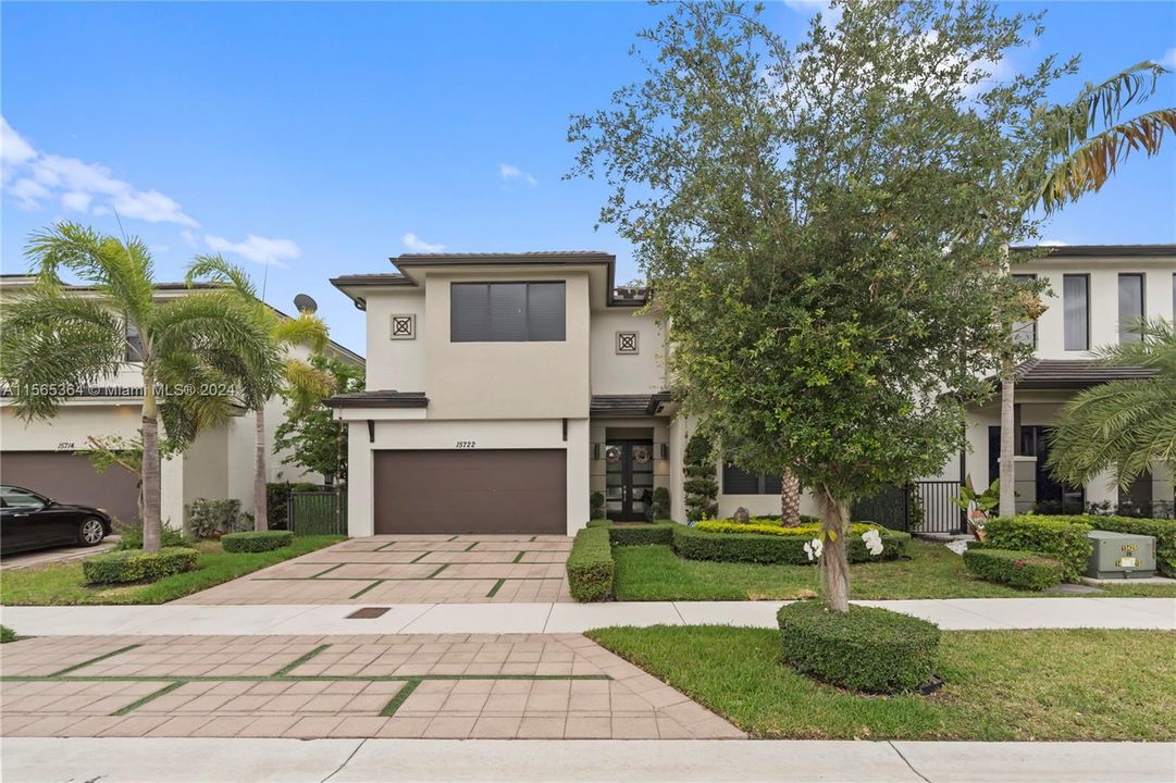 For Sale: $1,375,000 (5 beds, 3 baths, 3050 Square Feet)