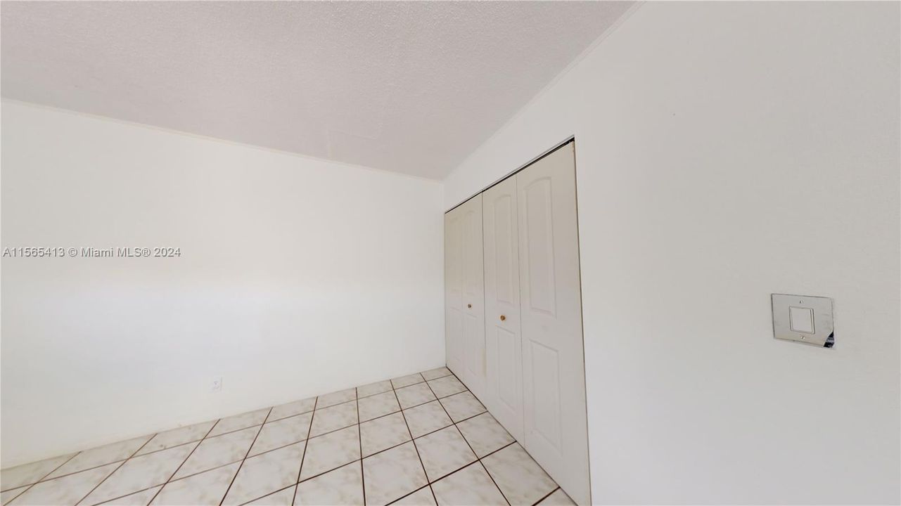 For Rent: $1,800 (2 beds, 2 baths, 1000 Square Feet)