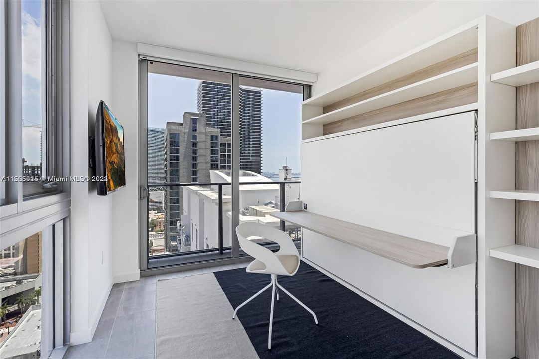 For Sale: $599,000 (2 beds, 1 baths, 647 Square Feet)