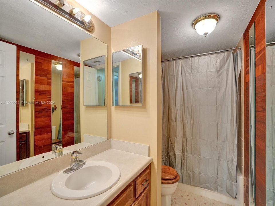 待售: $222,999 (2 贝兹, 2 浴室, 1090 平方英尺)