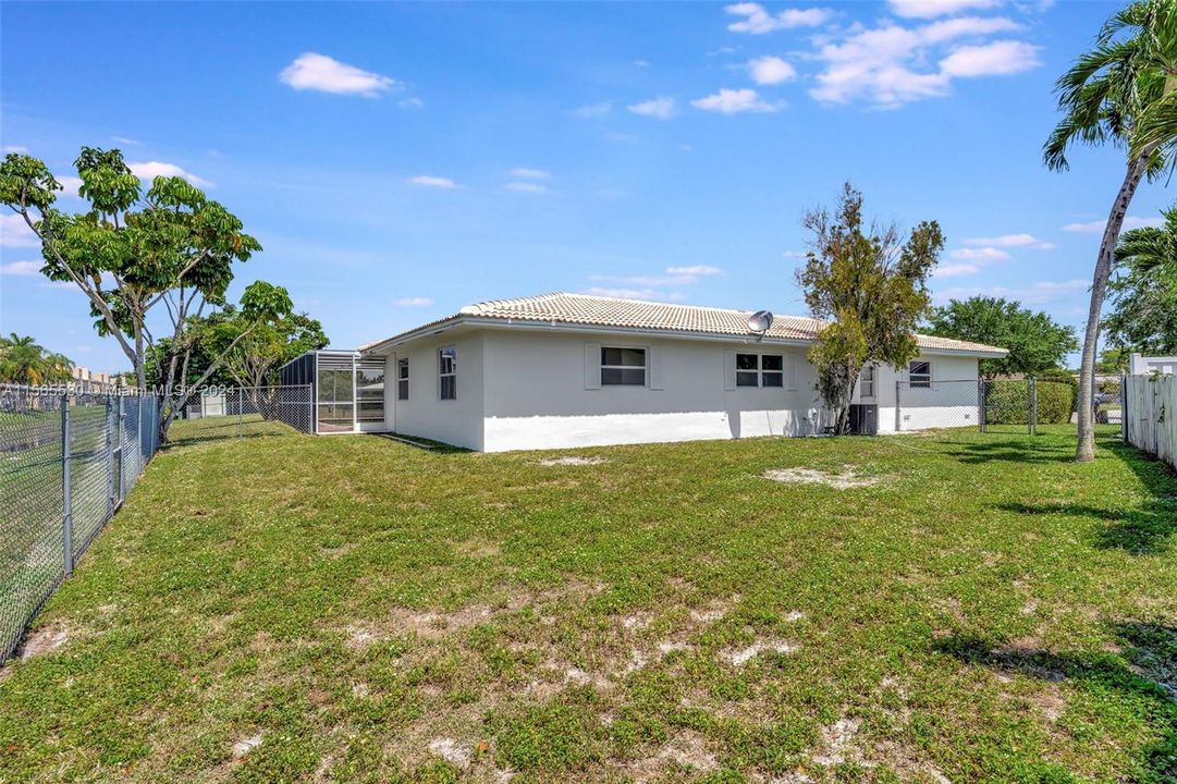 Active With Contract: $4,750 (4 beds, 2 baths, 2396 Square Feet)